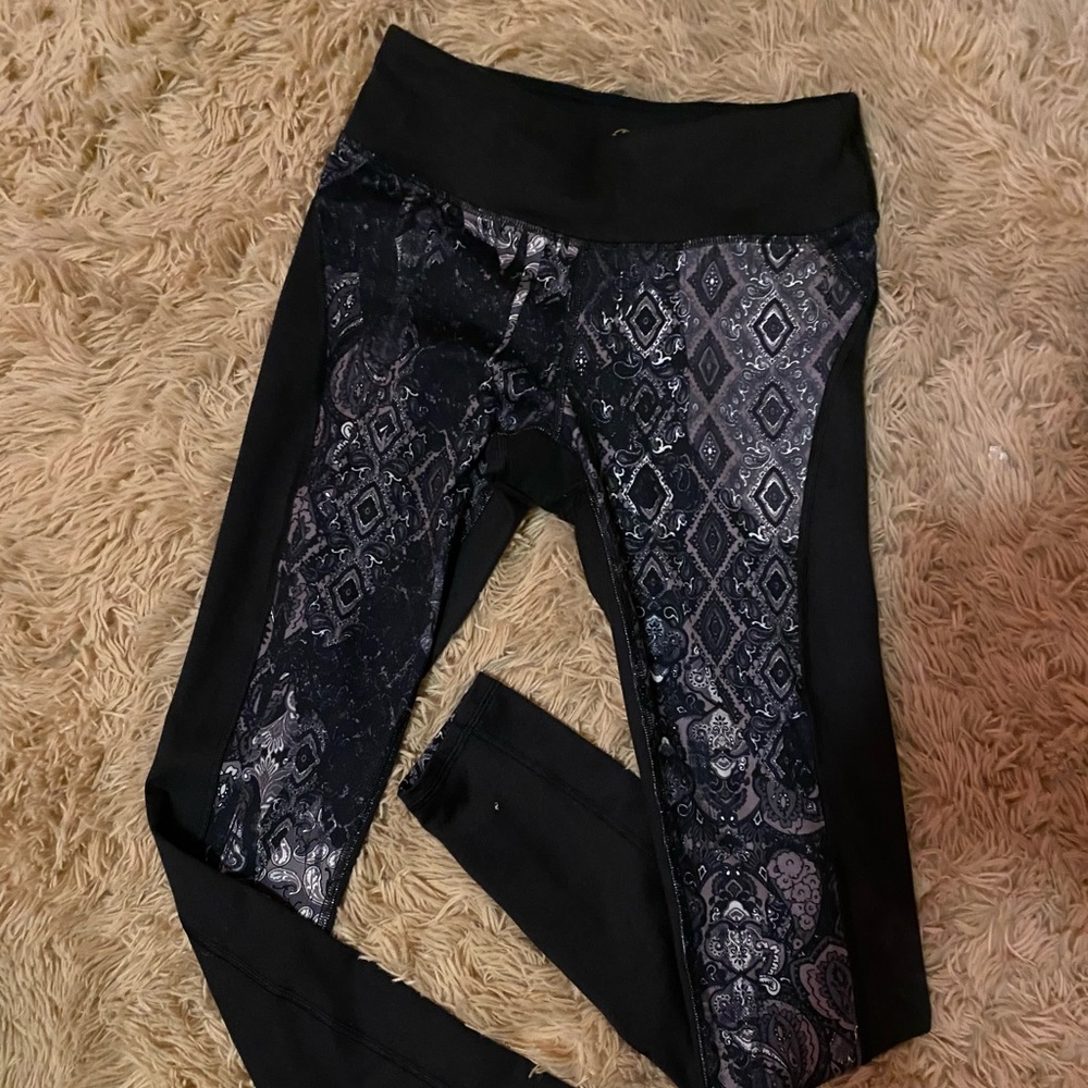 leggings size small